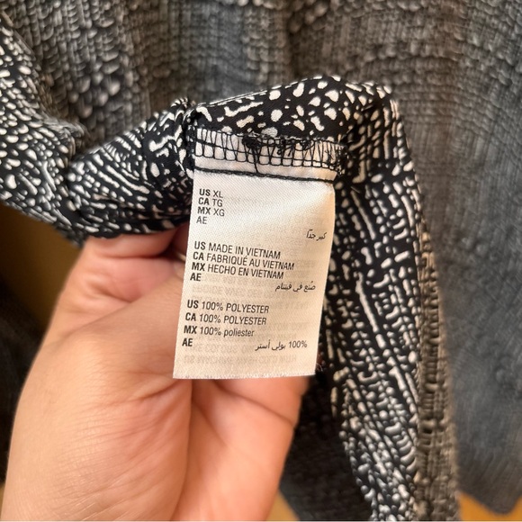 Alfani Black and White Patterned Blouse - Picture 6 of 6
